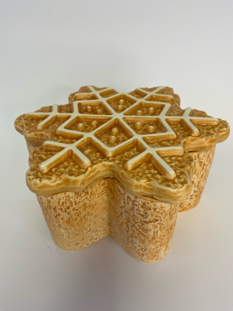 Świąteczne ceramiczne pudełko Świąteczne ceramiczne pudełko